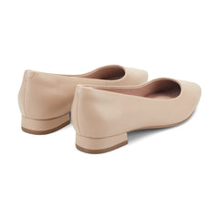 Rockport Women / Tessa Total Motion Pointy Toe Dress Flats - Light Natural Leather