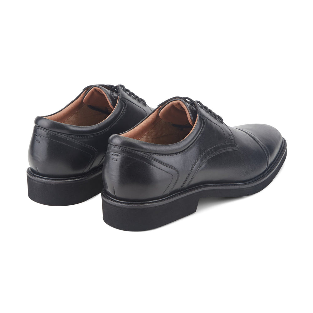Rockport Men / Findlay Dress Lace-up Almond Toe Oxfords - Black Leather