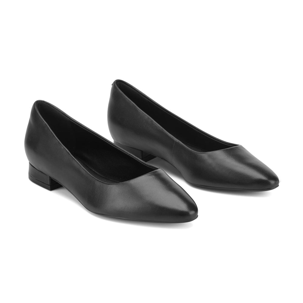 Rockport Women / Tessa Total Motion Pointy Toe Dress Flats - Black Leather